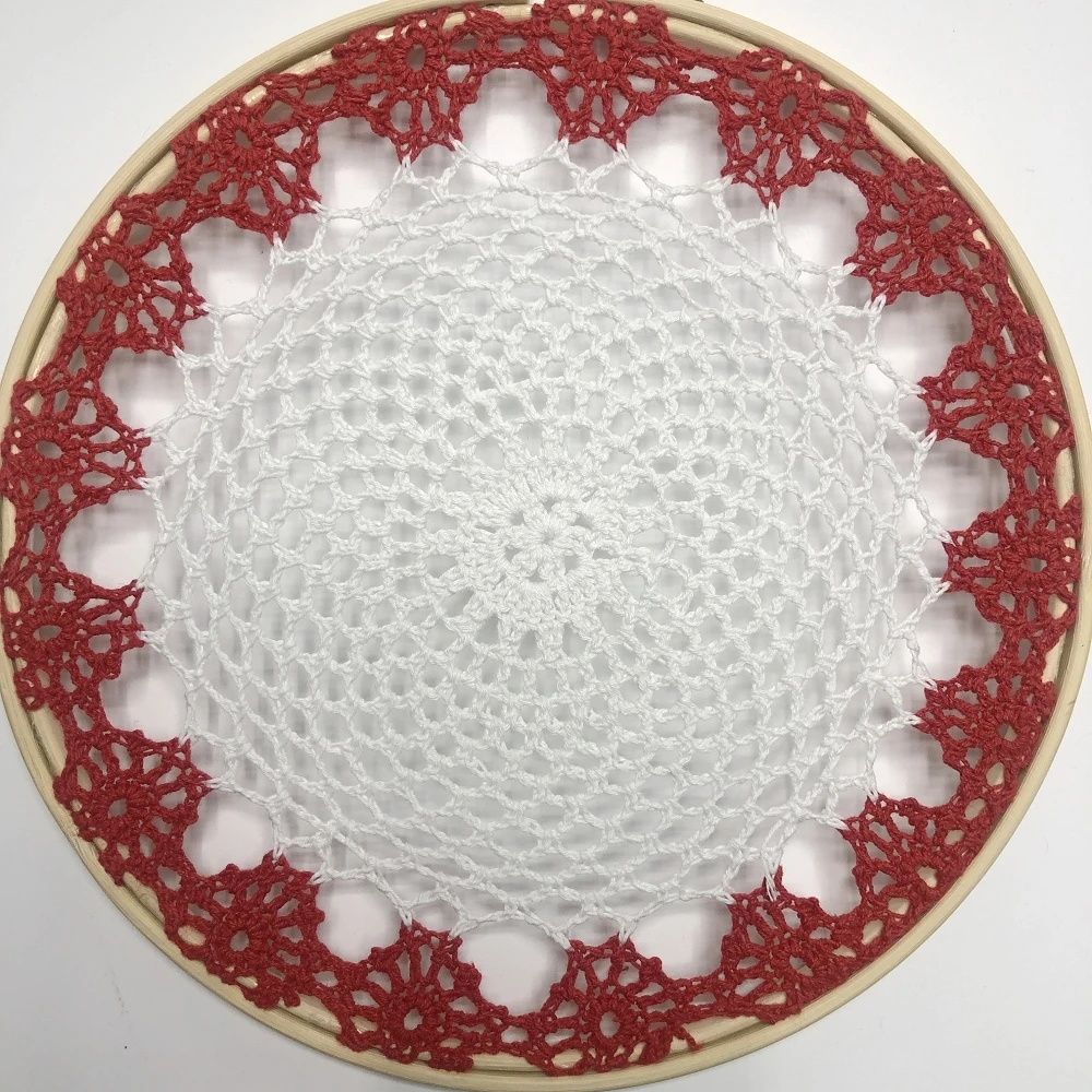 

Handmade Lace Wedding Background Room Decoration attrape reve Wall Decor / diameter 26cm