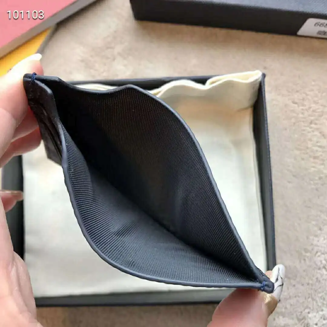 

Casual fashion personality printed soft leather card holder Multicolor fish scale card holder Classic unisex coin purse