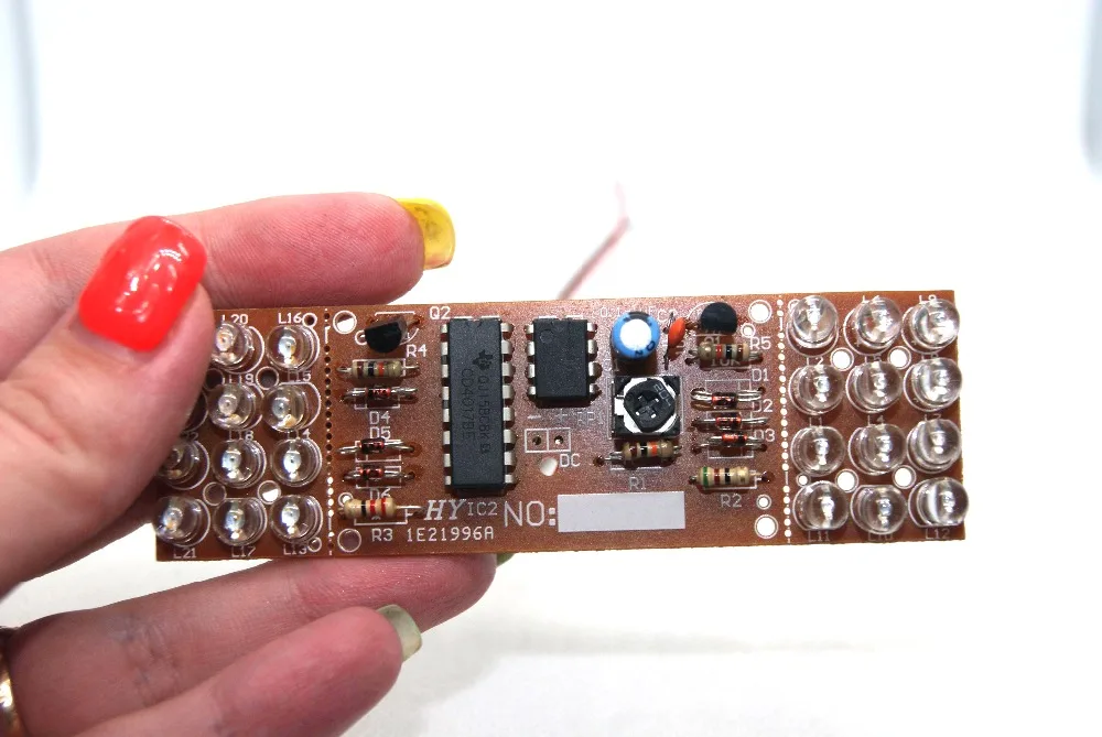 Электронные DIY Kit Красный синий двойной цвет мигающие огни стробоскоп NE555+ CD4017 электронная практика Обучающие наборы набор