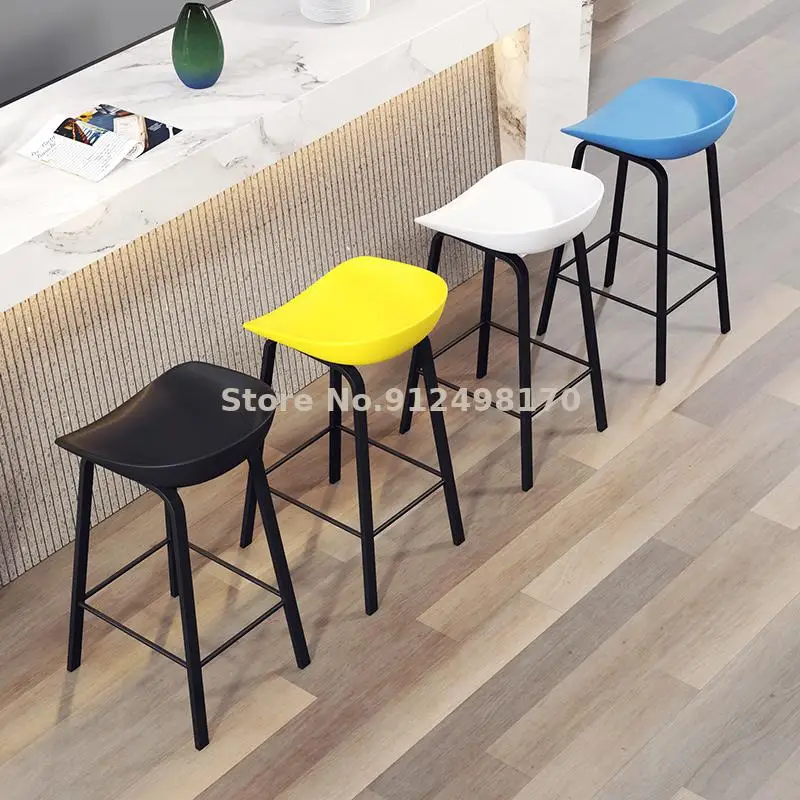 Барный стул из кованого железа современный минималистичный барный