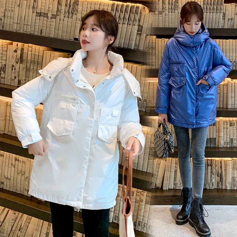 

Женская зимняя куртка на хлопковом наполнителе, с капюшоном