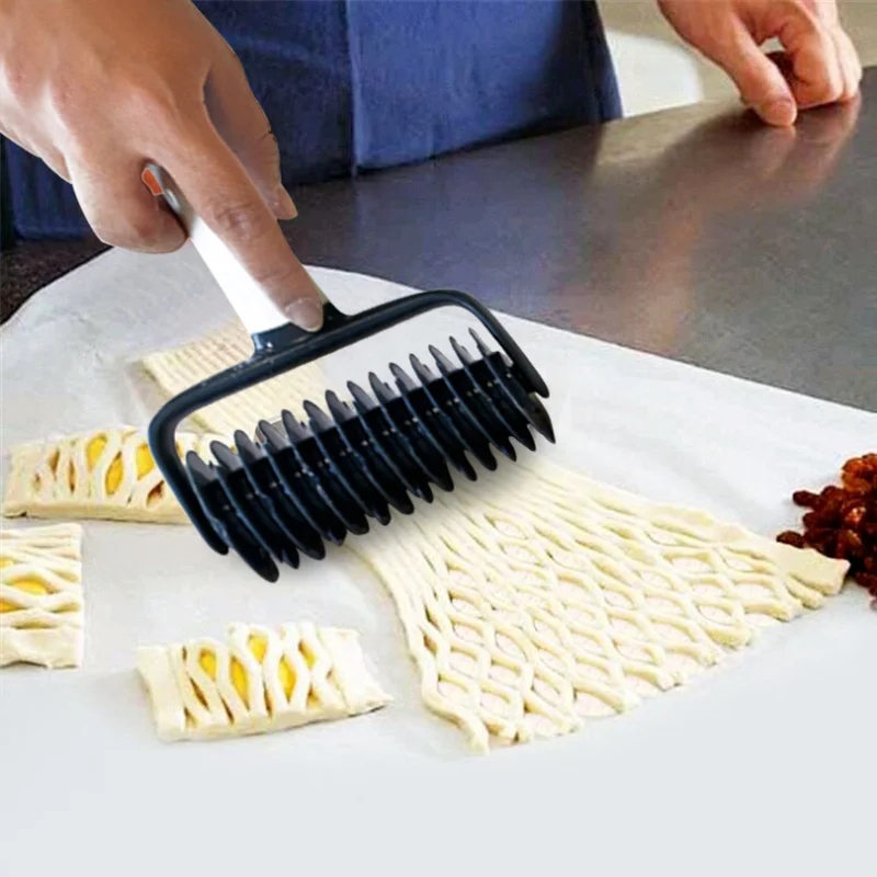 

1Pcs Kitchen Pizza Cake Cutters Hob Fondant Mold ABS/PP White Pie Tool DIY Mesh Modeling Dough Cutter Roller Baking Tools