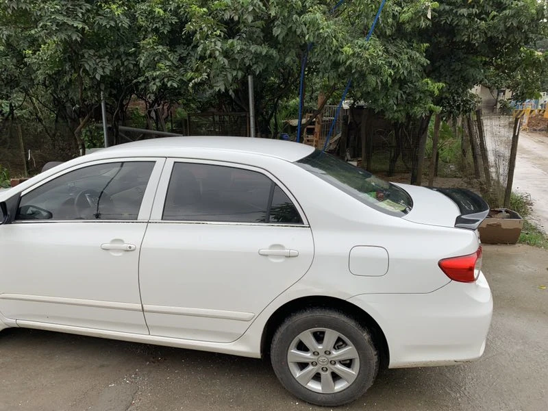 Использовать для Toyota corolla спойлер 2006 07 08 09 10 11 12 13 лет Глянцевая углеродное волокно/FRP заднее крыло R стиль спортивные аксессуары