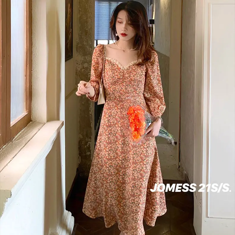 

Floral dress women's 2021 new spring dress early spring French retro gentle temperament over knee square collar long skirt