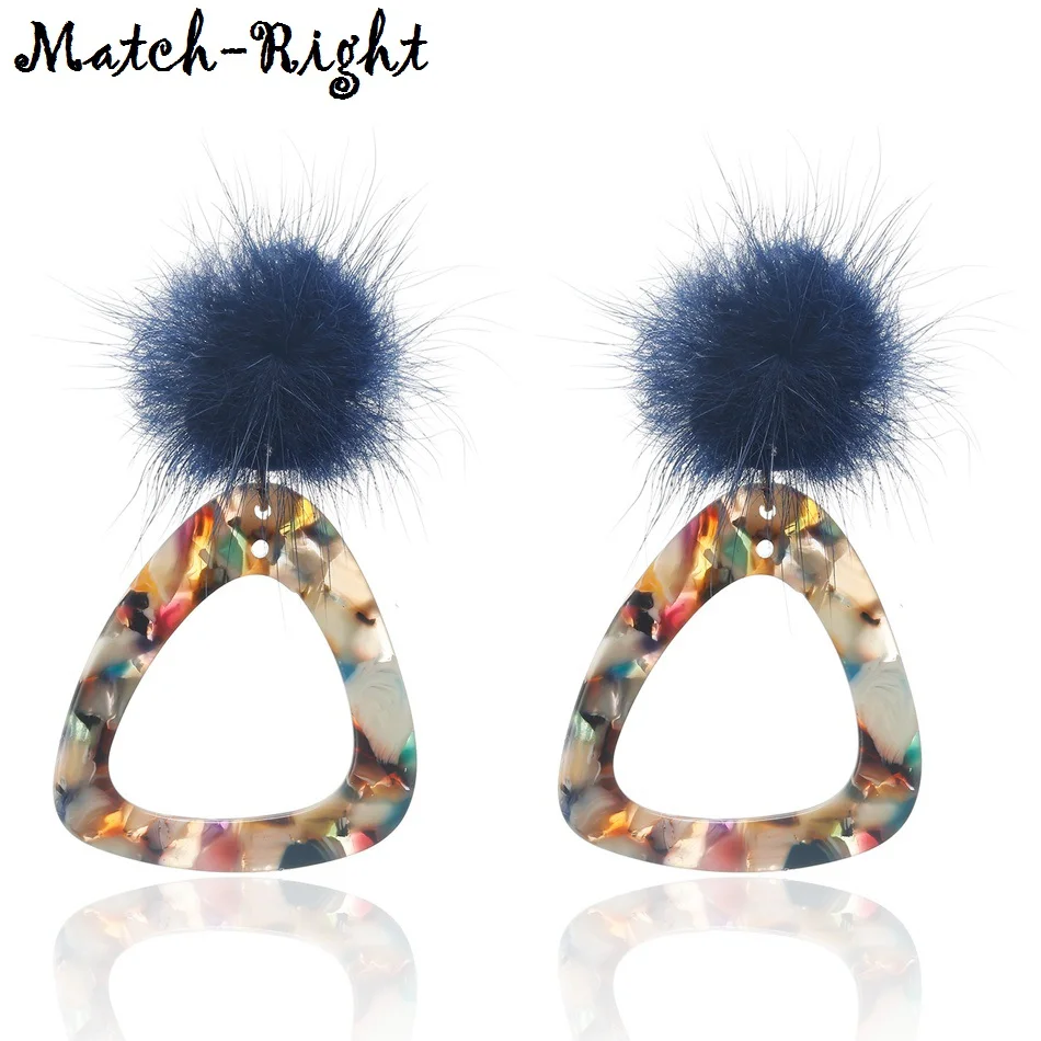 Женские модные серьги с помпоном