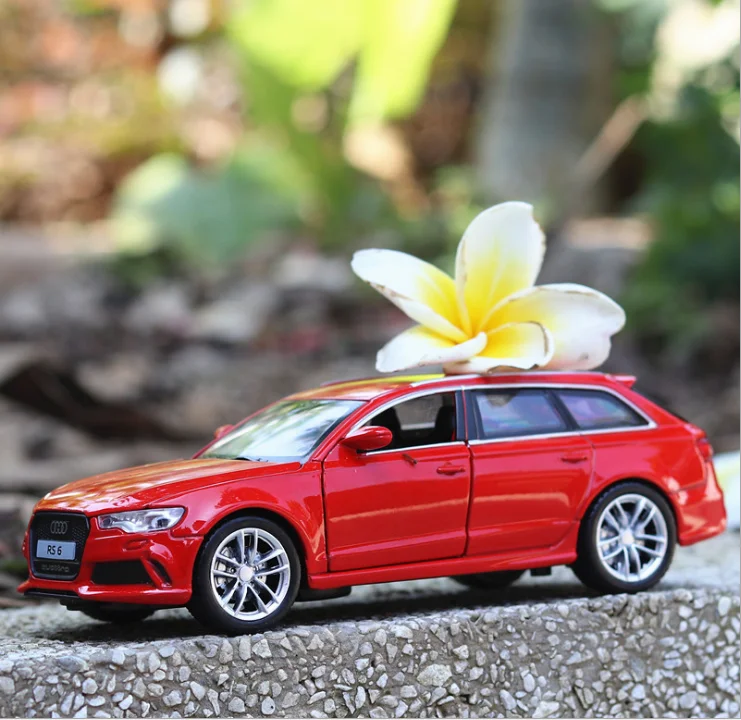 Модель автомобиля Audi RS6 в деловом стиле модель из сплава 1:32 Лидер продаж
