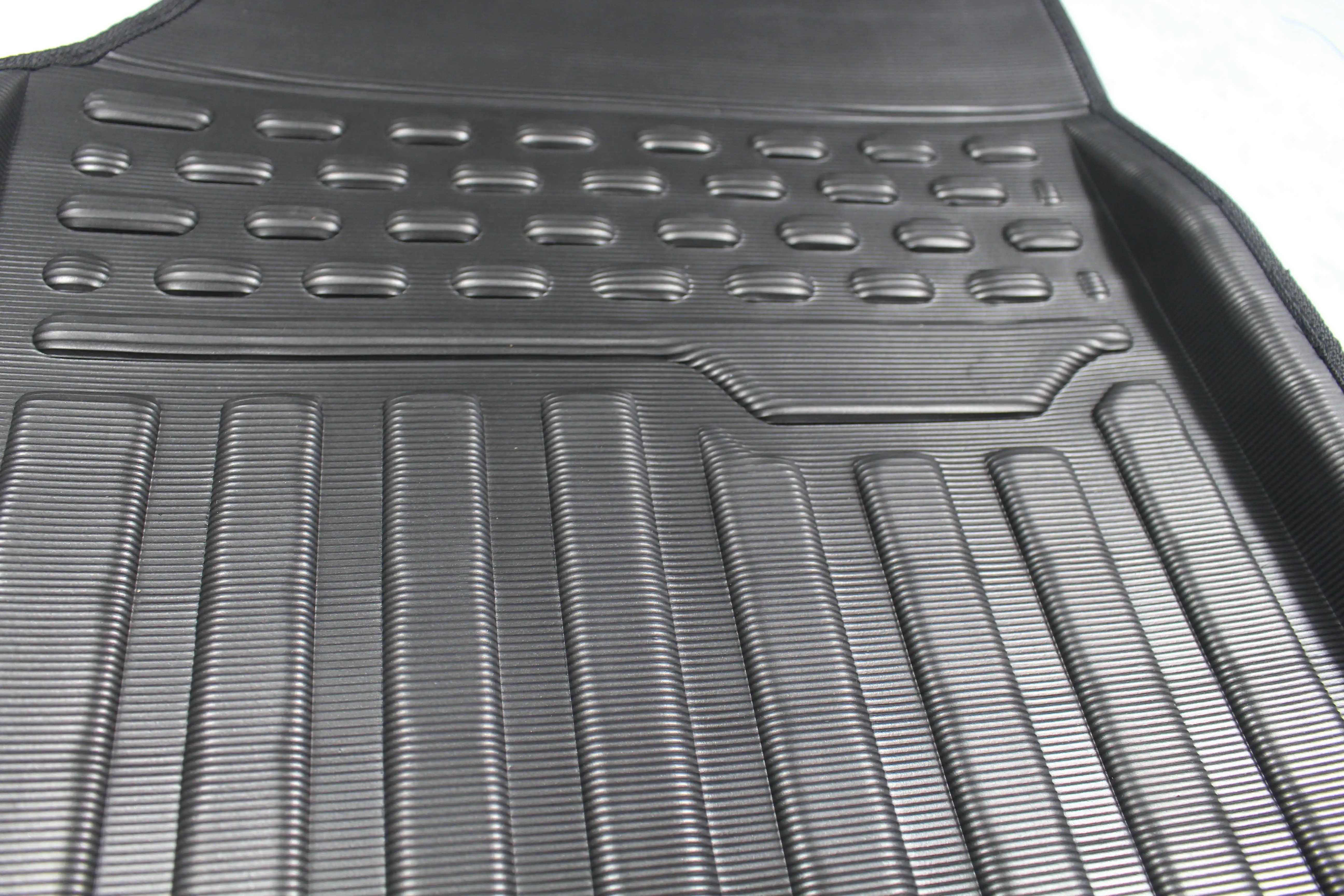 

4Pcs Universal Floor Mat For SUV Sedan Not-Slip Waterproof Car Mat For BMW x5 e70 For VW Touareg Car Accessories