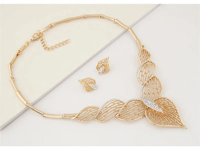 Kymyad Collier Femme Heart Necklaces &amp Pendants Jewelry Sets Crystal Hollow Metal Collares Statement Gold Color Colar For Women |