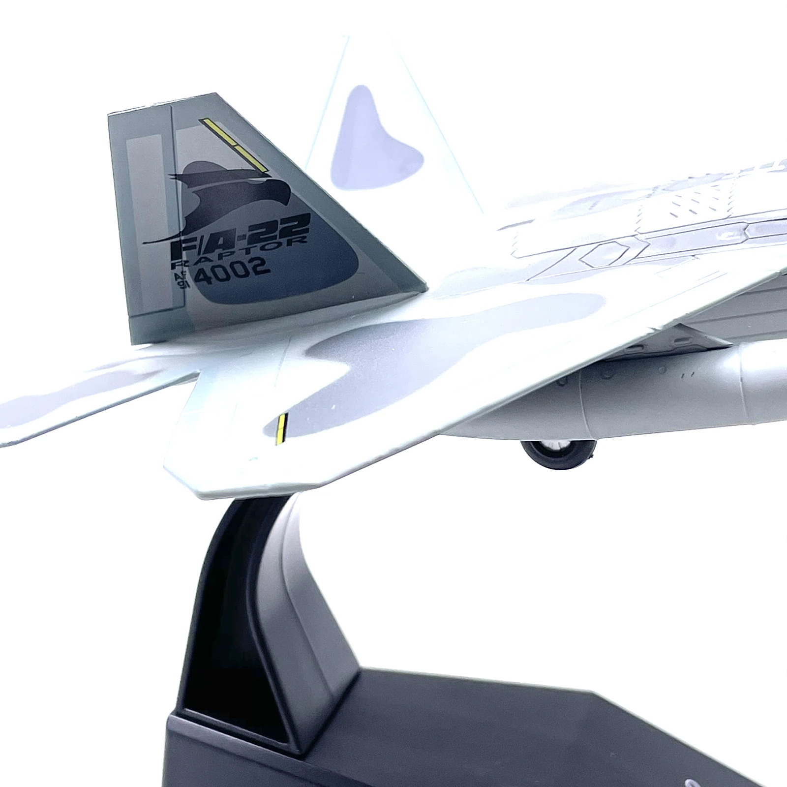 

1/100 Scale Die Cast Metal F-22 Raptor Plane Airline Military Fighter Aircraft Model Display Kids Gift Keepsake Birthday Gift