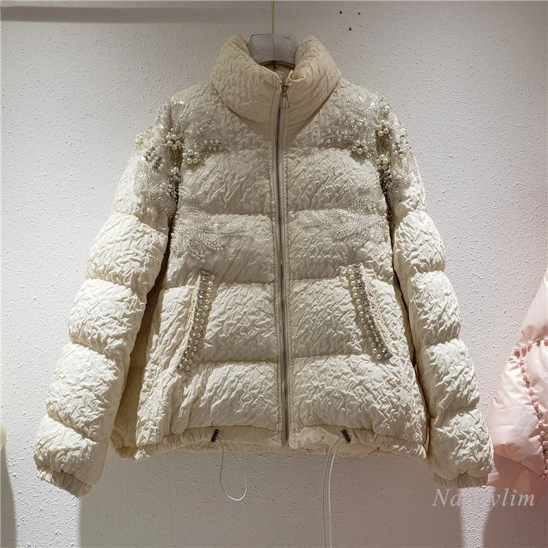 

Короткое зимнее пальто для женщин, новая промышленная парка в европейском стиле с бисером и хлопковой подкладкой, плиссированная уличная о...