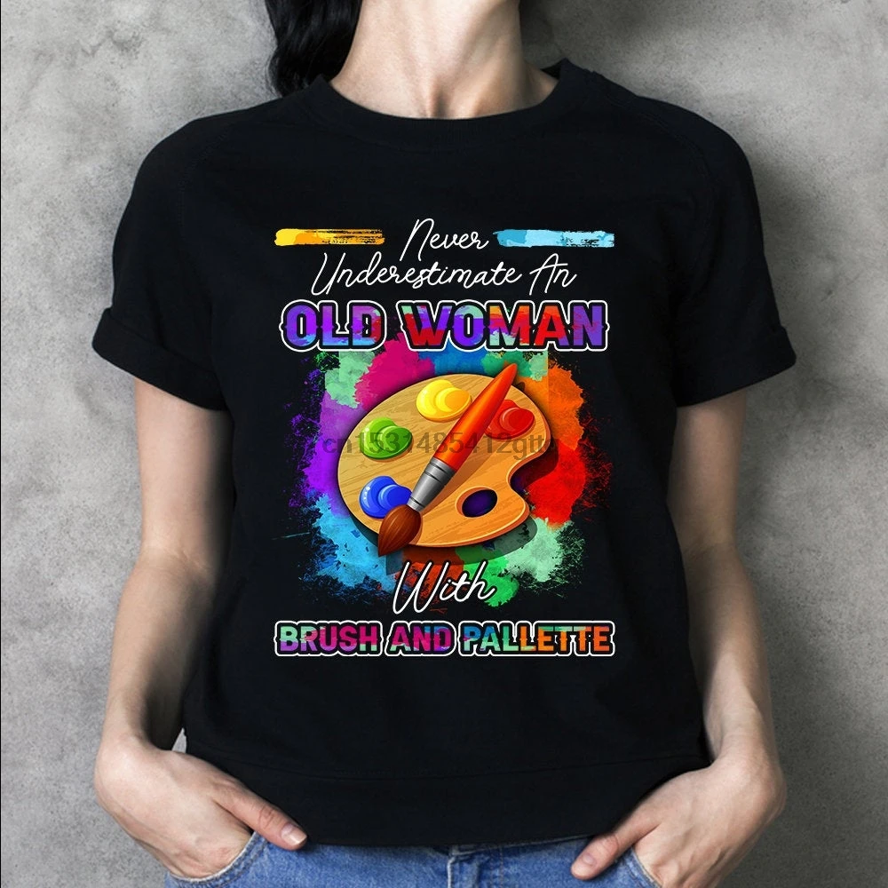 Никогда не подучить старой женщины с кисточкой и палитрой футболки|Мужские
