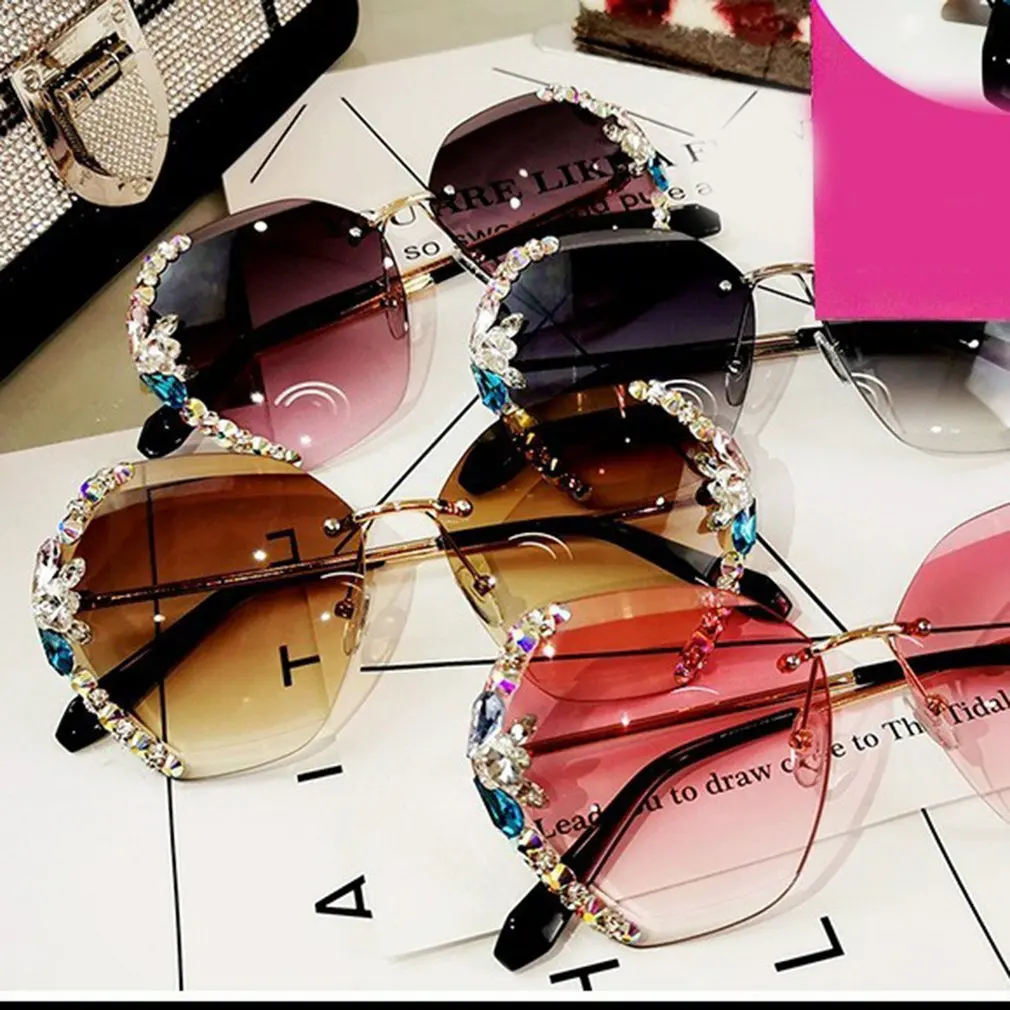 

Fashionable And Elegant Anti Ultraviolet Round Face Slim Rhinestone Sunglasses Versatile Sunglasses