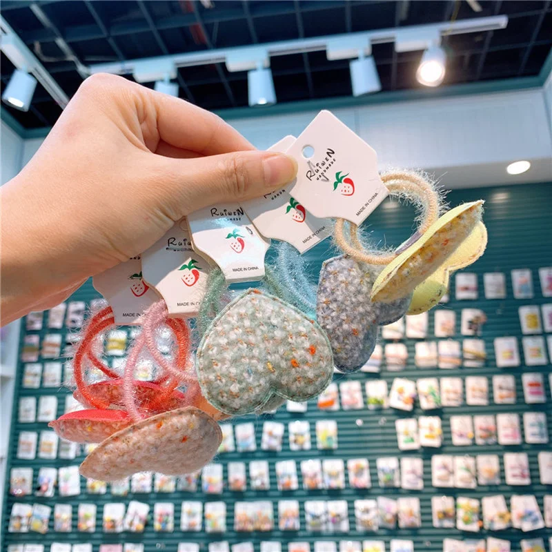 

Новинка 2021 темпераментная резинка для волос в Корейском стиле для девочек плюшевые сердечки милые Мультяшные милые резинки для детей модны...