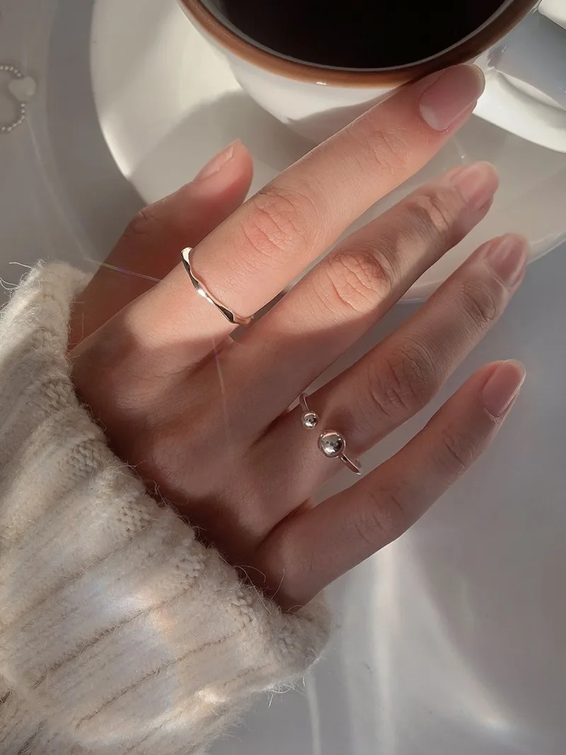 

Fashion Punk Minimalist Midi Round Twist Ring for Women Bohemia Vintage Metal Knuckle Finger Rings Jewelry