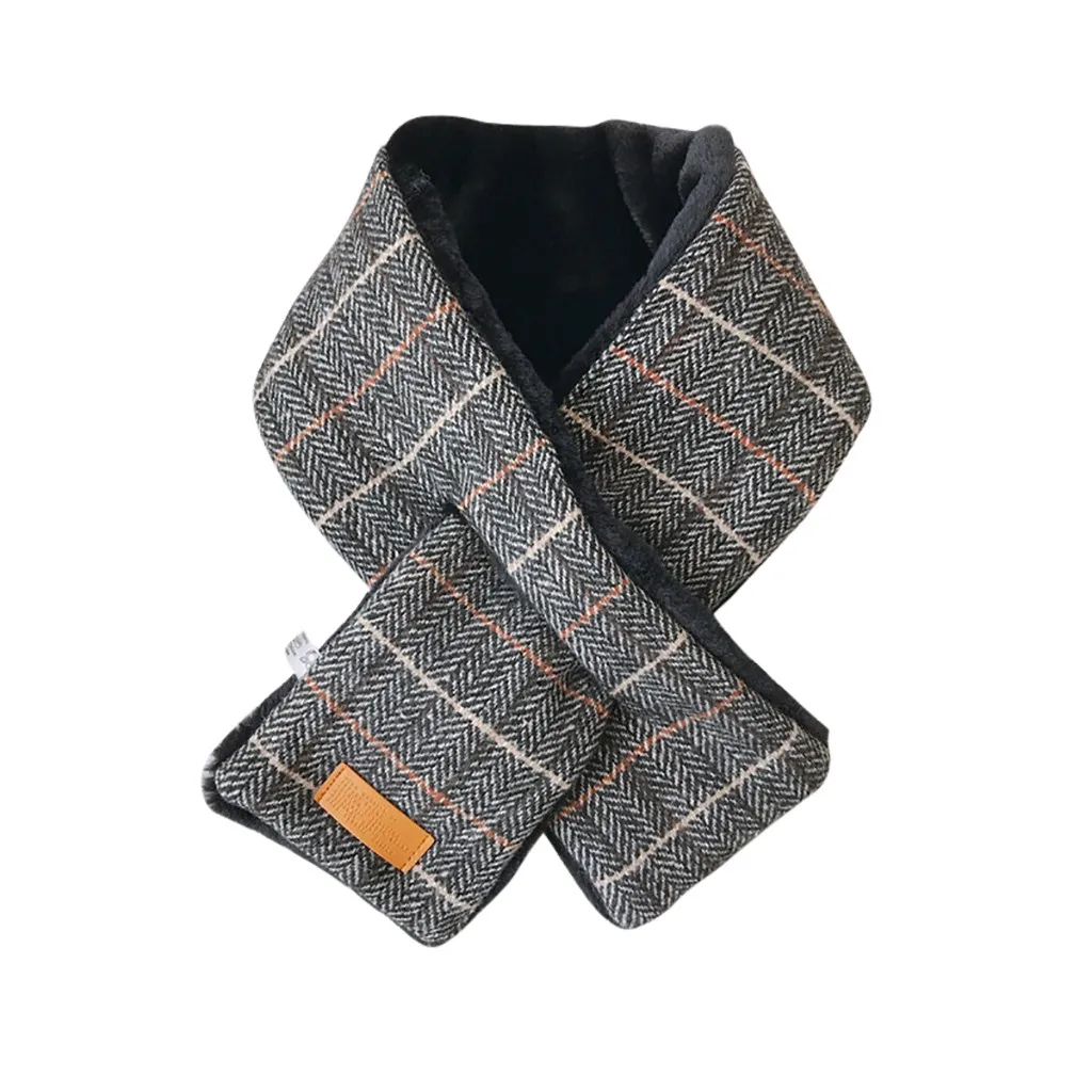 Зимний клетчатый шарф из искусственного меха с мозаичным крестом в английском