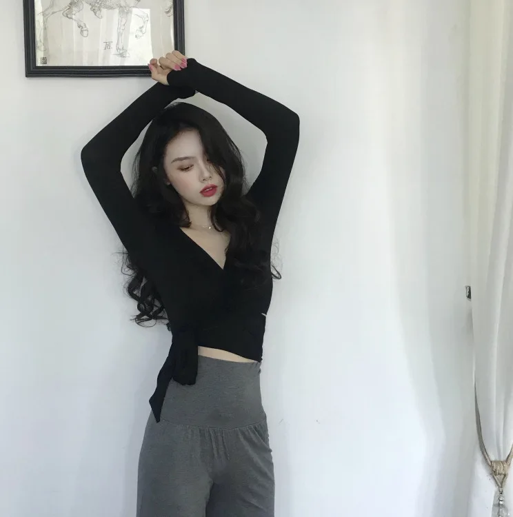 Сексуальная тонкая футболка на шнуровке 2020 новый короткий Укороченный кардиган