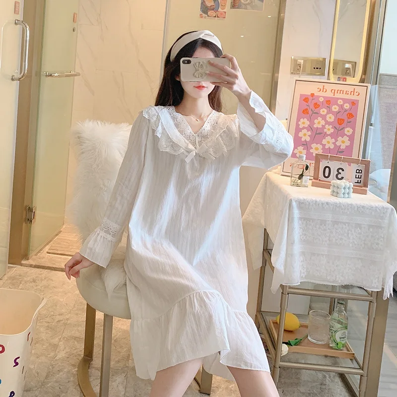 Женская кружевная ночная сорочка с V-образным вырезом | одежда