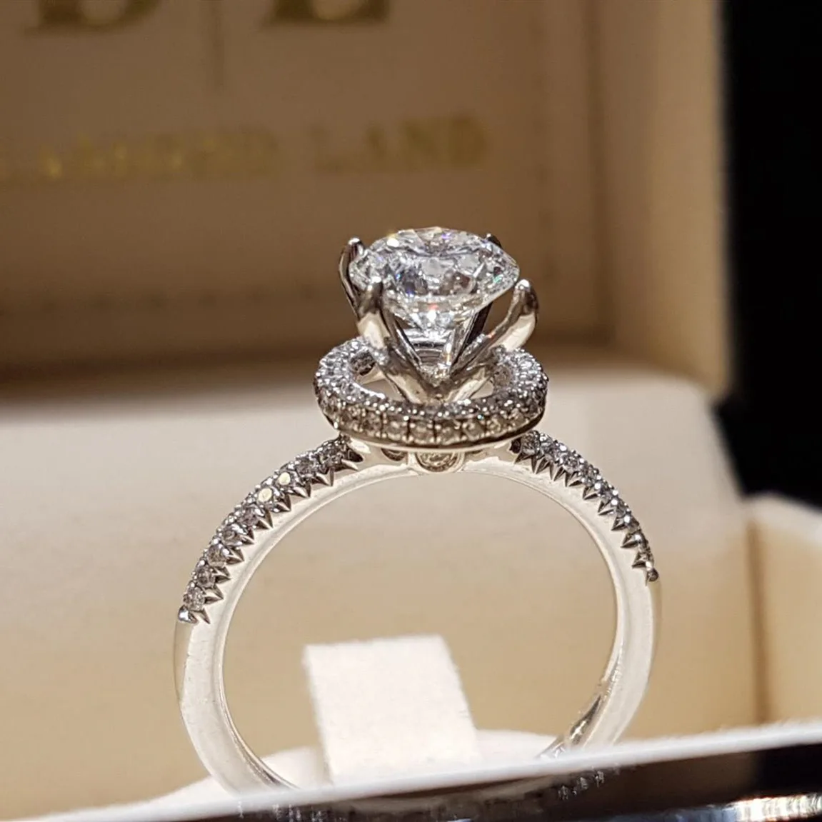 

Solid S925 Silver color for Women Anillos 1 Carat Diamond Bizuteria Big Sale Original Sterling Silver Jewelry Rings for Women