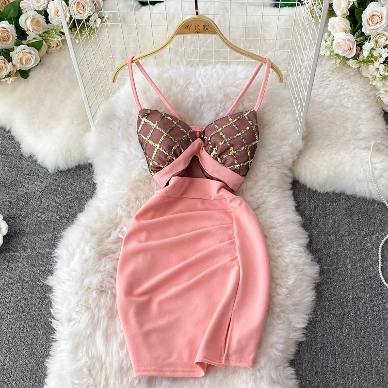 Женское клетчатое облегающее мини-платье без рукавов с V-образным вырезом и