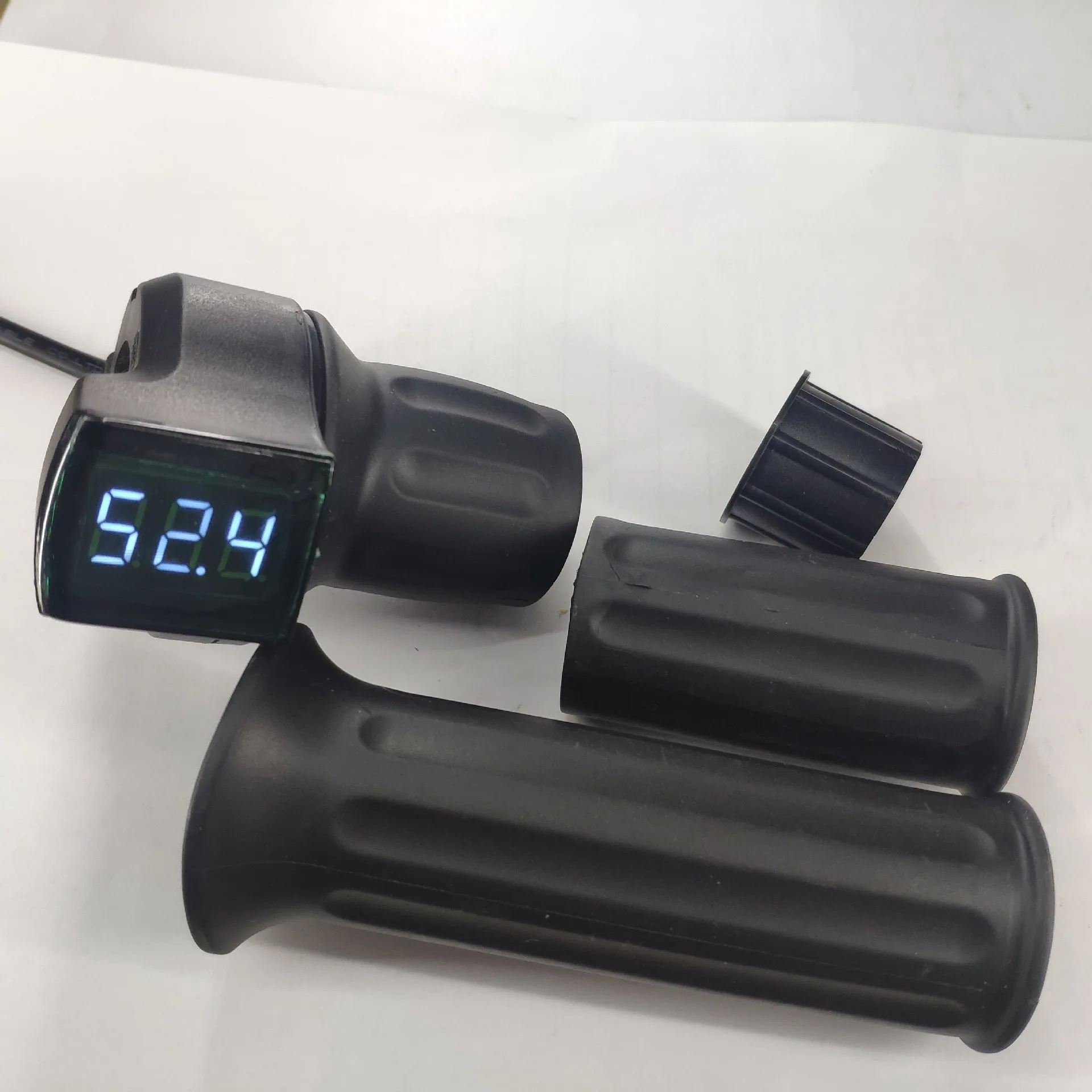 

Измеритель напряжения 12-120 В + полуповоротный дроссель для электрического скутера, электровелосипеда, трицикла, акселератора горный велоси...