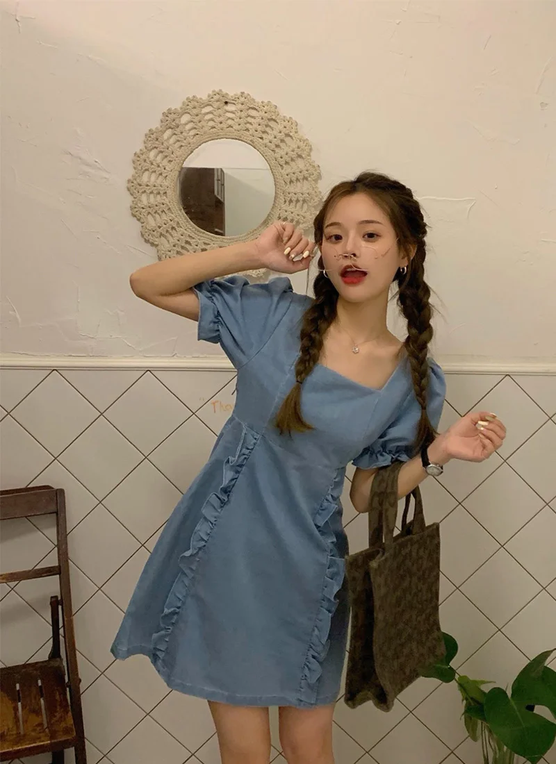 

Price Korean Style Summer Chic Sneaky Design Back Hollow-out Wooden Ear Denim Skirt