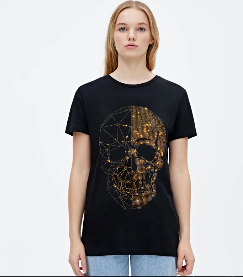 

Женская футболка с коротким рукавом, круглым вырезом и стразами