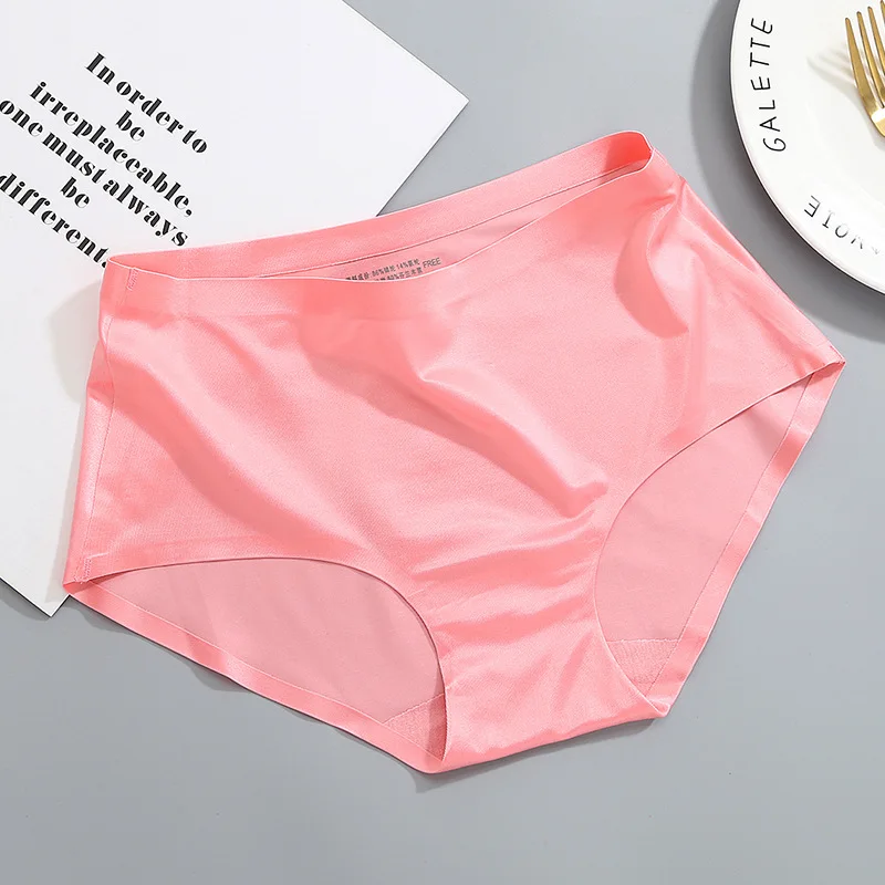 luxury color one-piece seamless women's underwear comfortable and breathable seamless middle waist briefs multi-color optional