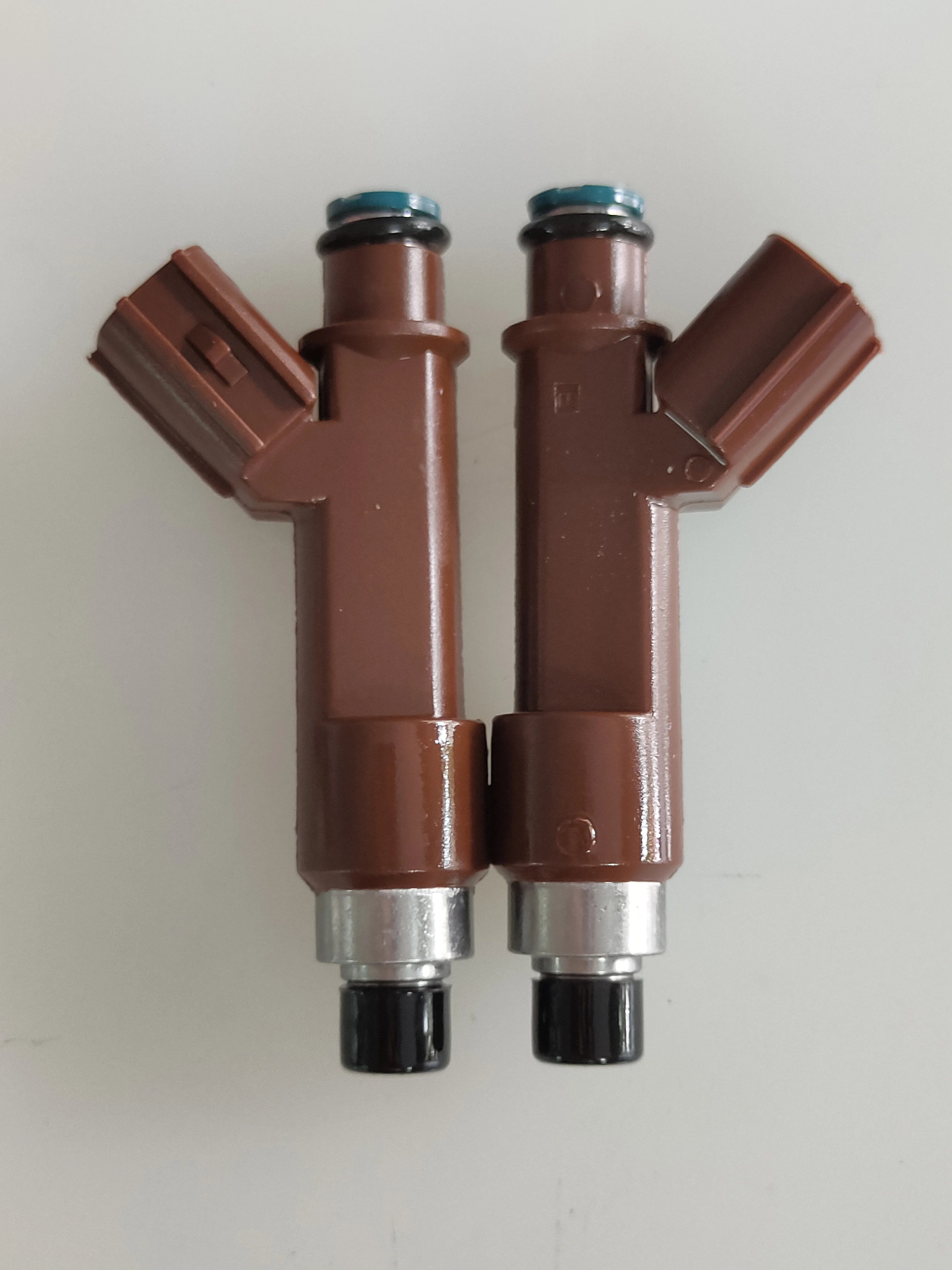 

1pc 4Runner Sequoia Tundra 4Runner New fuel injector nozzle OEM 23250-50060 / 23209-50080