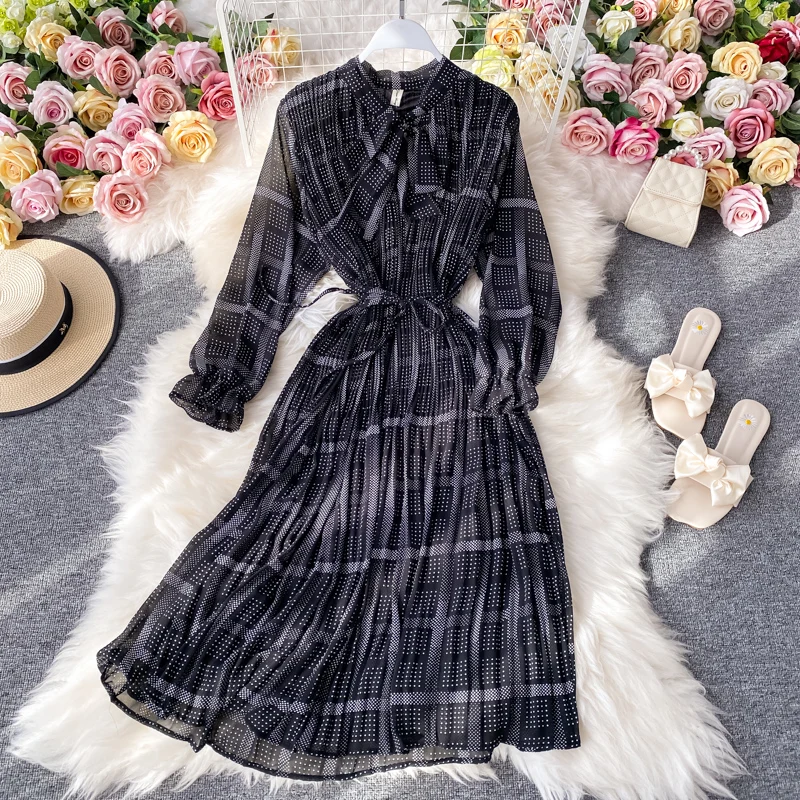 Женское шифоновое платье миди с цветочным принтом черное элегантное