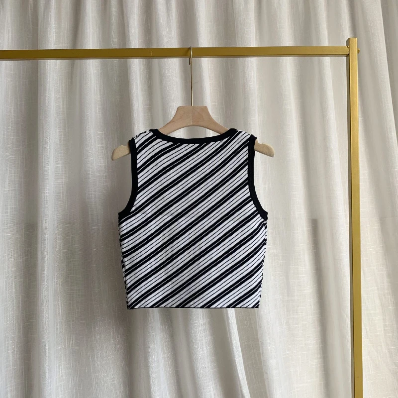 

2021 Summer New Fashion Classic Letter Offset Printing Diagonal Stripe Short Knit Vest Slim Fit and Elastic Top Women L1