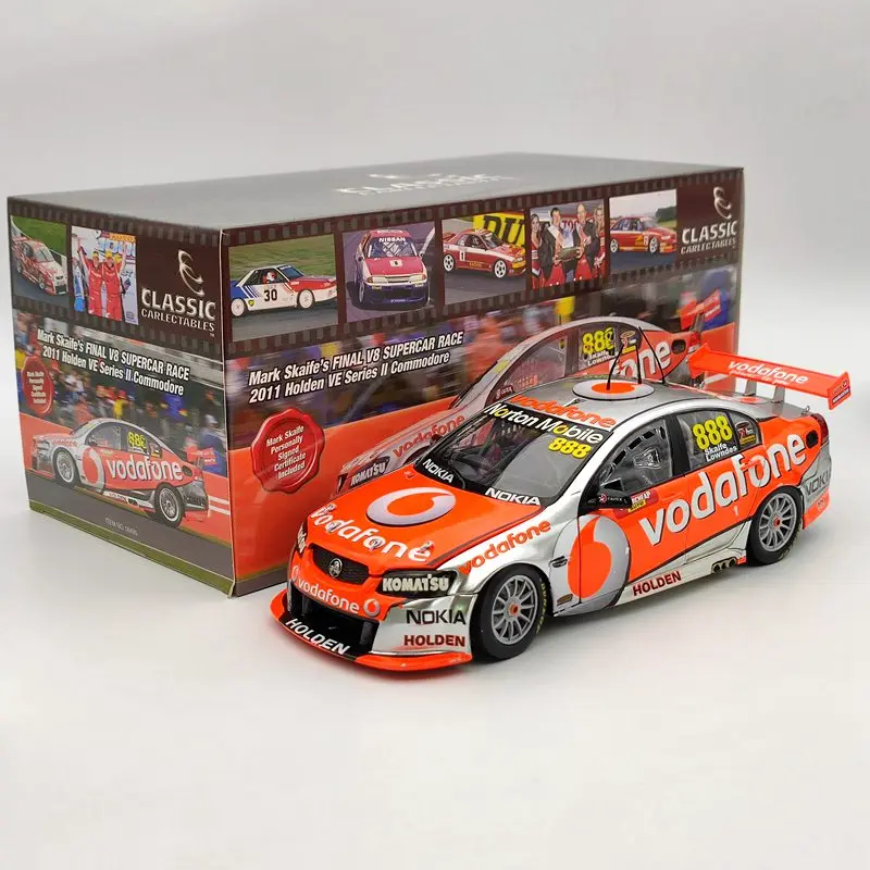 

Классические 1:18 Mark Skaife 2011 Holden VE Series II Commodore #888 18490 модели литья под давлением Ограниченная серия Коллекция б/у