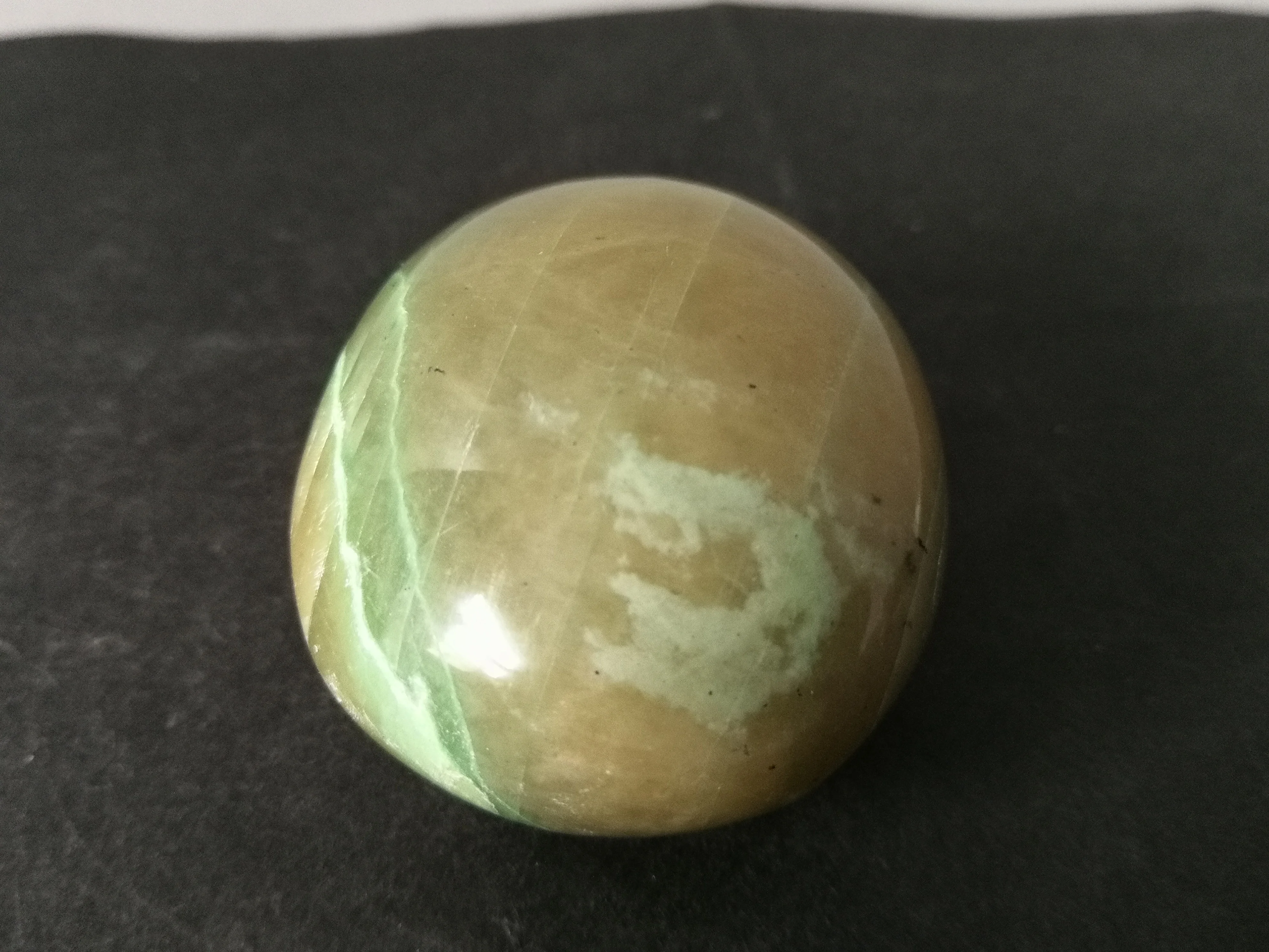 

115gNatural green Moonstone Worry Stone polished quartz crystal palm stone mineral specimen Reiki healing crystal home decorati