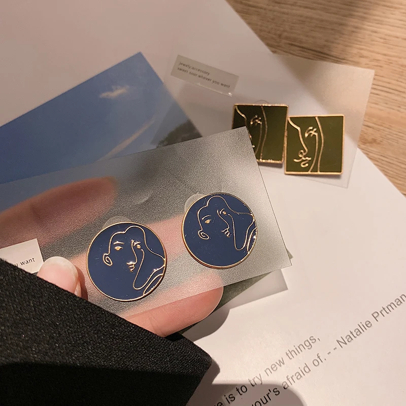 

Серьги с портретом в абстрактном стиле Ins Style 2020 Новые Модные индивидуальные подходящие ко всему корейские Изящные Онлайн авторизованные се...