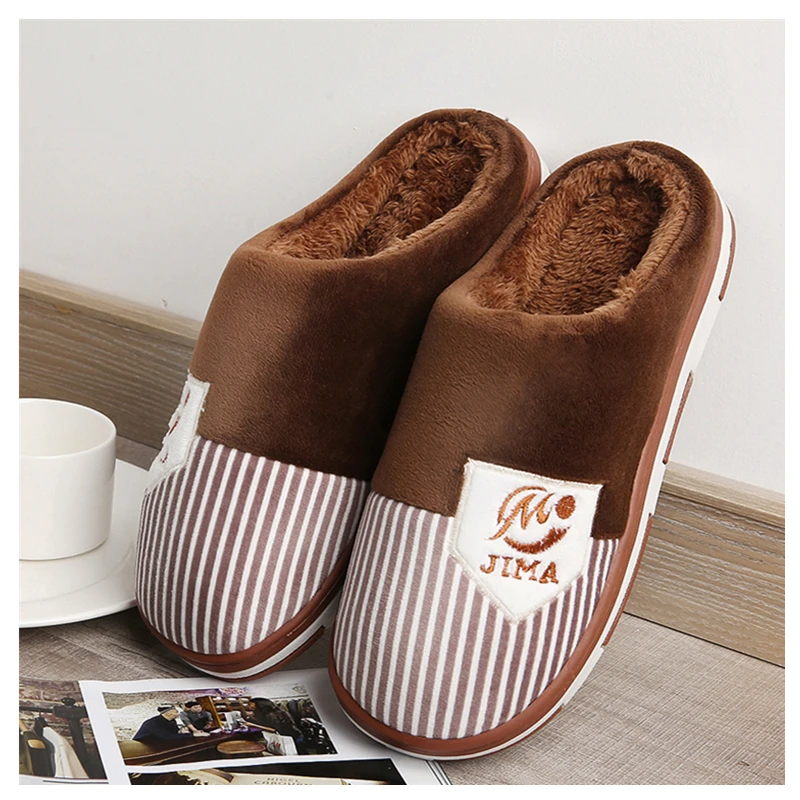 Зима 2019 Новинка теплые мужские тапочки короткие плюшевые домашние из флока для