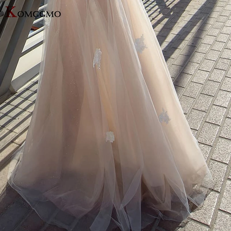 

2021 New Arrival Cap Sleeve 3D Flowers Sweep Train A-Line Wedding Dress Elegant O-Neck Embroidery Button Back Bridal Gown