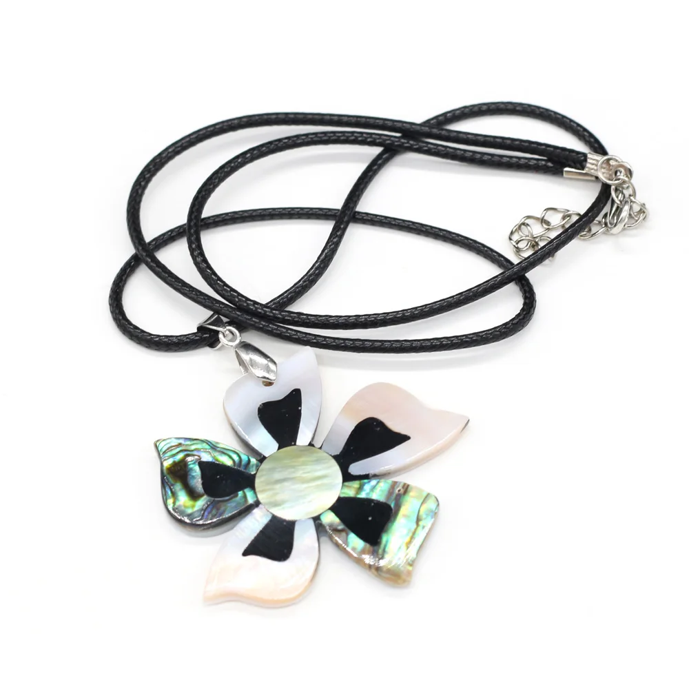 

Natural Flower Shape Colored Shell Pendant Necklace Fashion Flower Leather Rope Jewelry DIY Charms Necklace for Women Men Gift