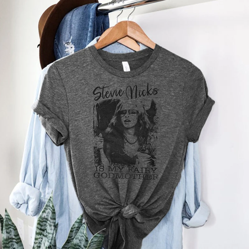 

Stevie Nicks T-shirt Retro Romantic Print Round Neck Short Sleeve T-Shirt
