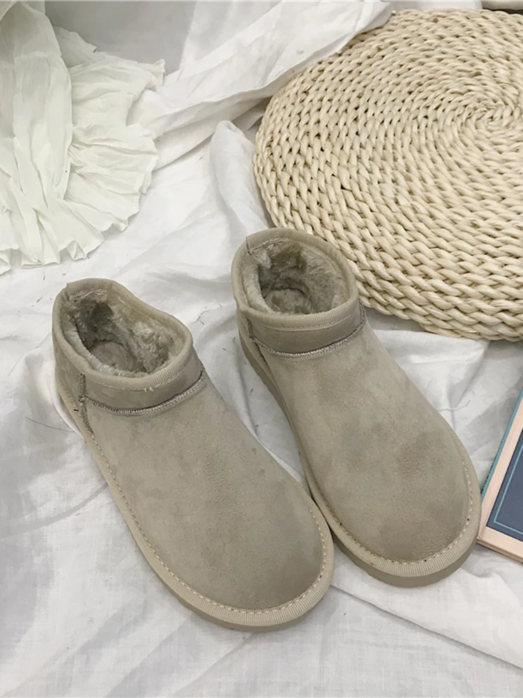 

Белые зимние ботильоны для женщин, роскошная дизайнерская обувь на плоской подошве, австралийские сапоги на платформе с круглым носком, мод...