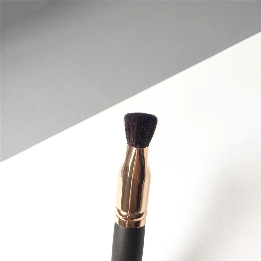 Плоская кисть для макияжа MyDestiny 024 из козьей шерсти многофункциональная