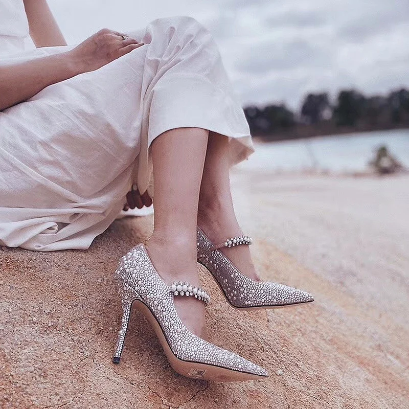 Красивые бежевые свадебные туфли на каблуке с жемчугом Вечерние для невесты