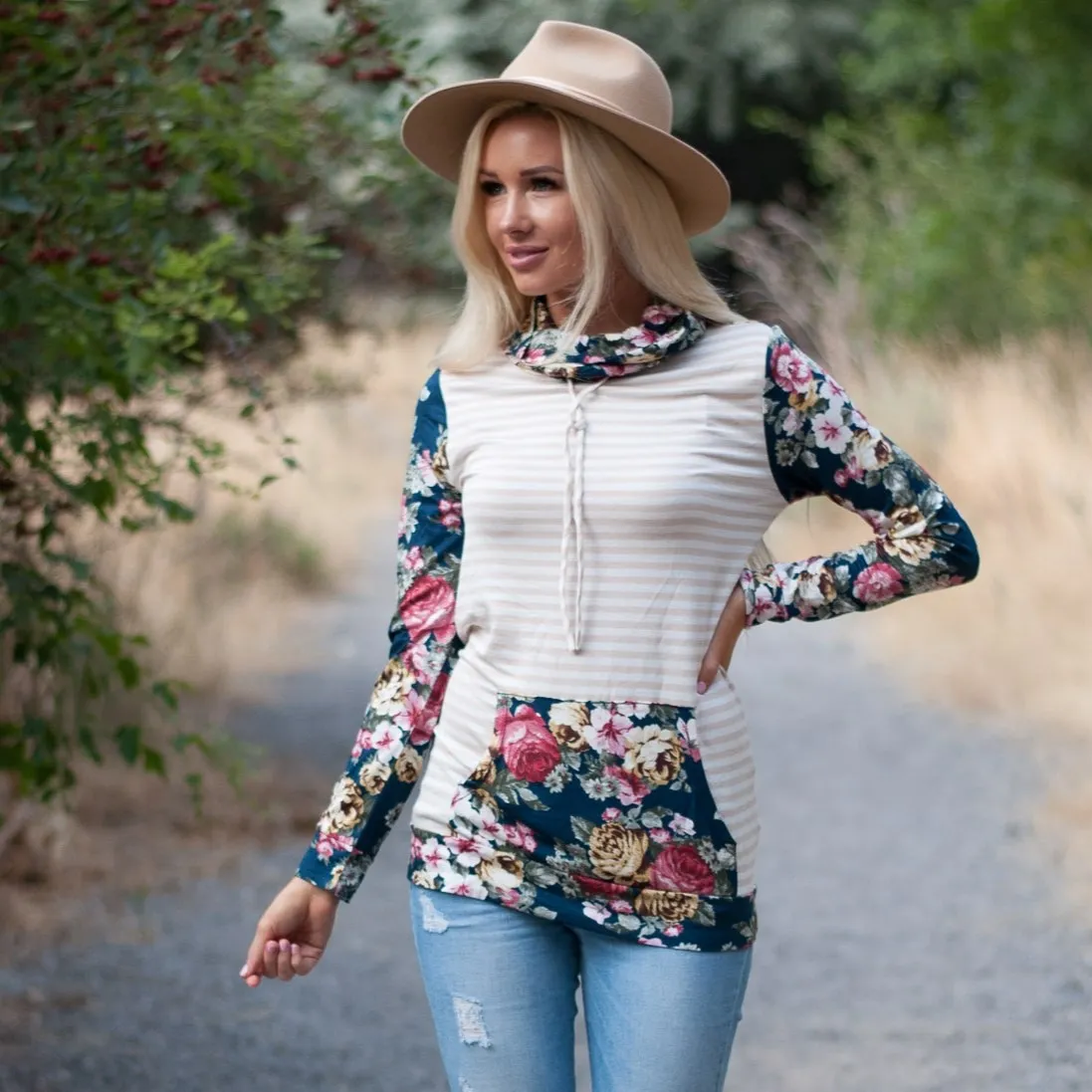 

Separate Station Europe And America New Products High Collar Digital Printing Stripes Joint Hoodie