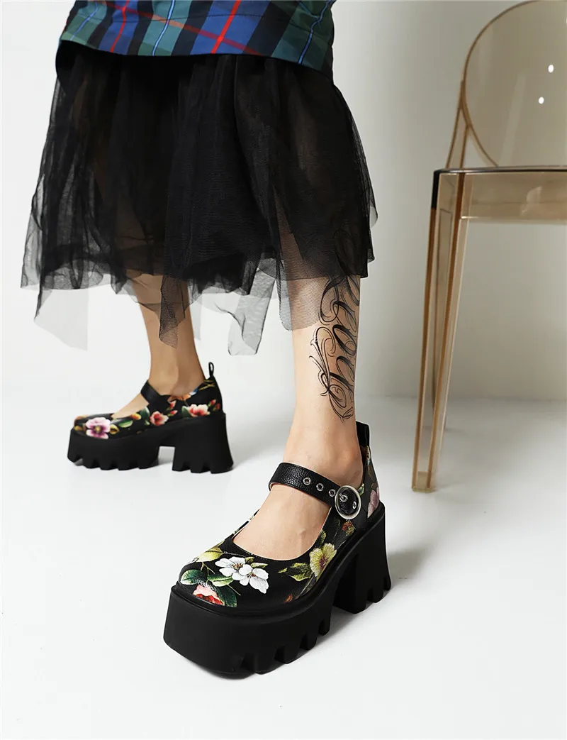 

MORAZORA 2021 Big Size 43 High Heels Platform Shoes Women Single Shoes Buckle Fashion Print Punk Casual Pumps Women Shoes