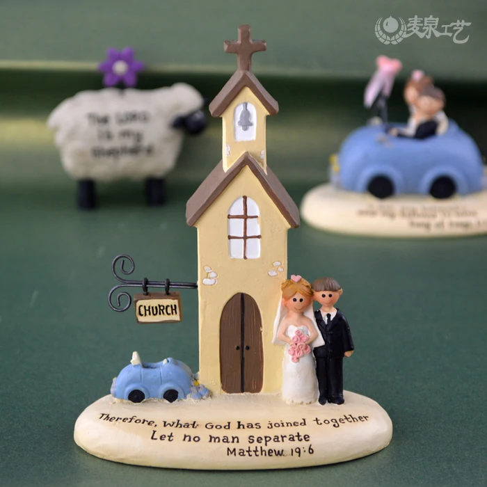 

Resin Painted Love Ornaments Home Decorations Church Cross Printed Wedding Gifts Love Gift Home Decoration Accessories Figurine