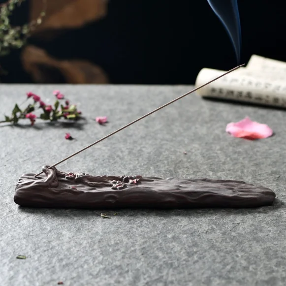 

Керамическая курильница в стиле ретро с рисунком цветка сливы