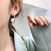 2020 new fashion trend womens earrings delicate simple golden metal pearl earrings for women girl party jewelry gifts wholesale
