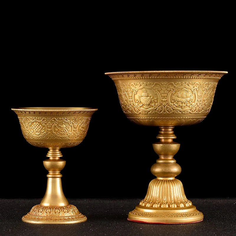 

Embossed Brass Lamp Holder Handicraft Gold Candlestick Tibetan Buddhist Candle Cup Wedding Dinner Home Table Indoor Decoration