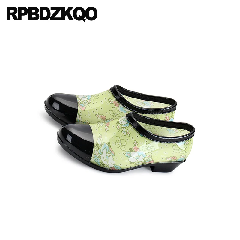 Женские ботильоны без шнуровки зеленые непромокаемые ботинки на толстой подошве