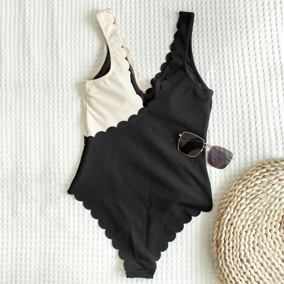 

2020 Women's One-piece Swimsuit Stitching Petal Edge All-in-one Swimsuit Swimming Suit for Women