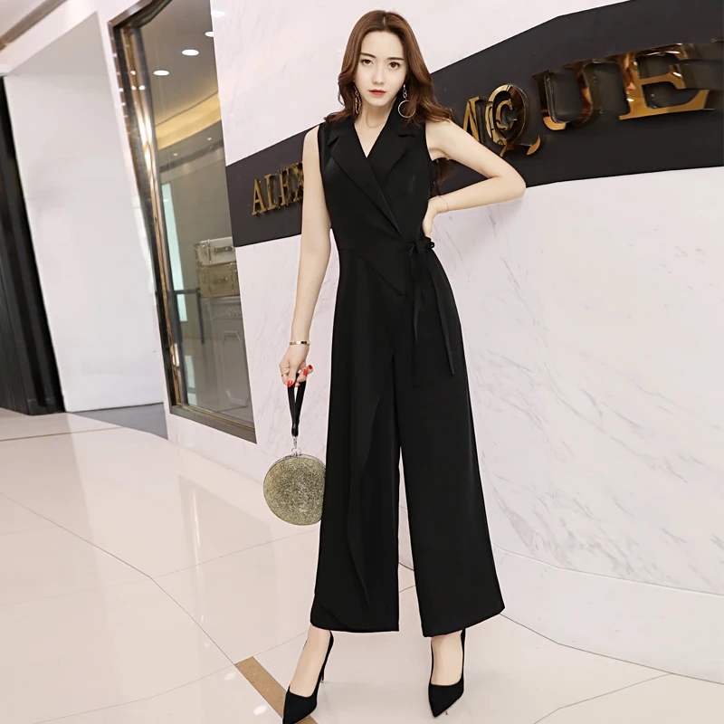 Женский комбинезон на шнуровке красный без рукавов свободные брюки с широкими