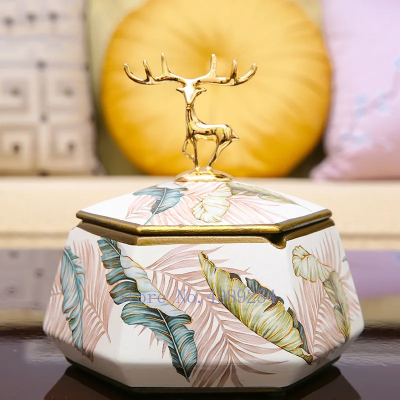 

Creativity Ceramic Ashtray with Cover Golden Fawn Leaves Feather Flower Modern Home Living Room Decoration Storage Ornaments